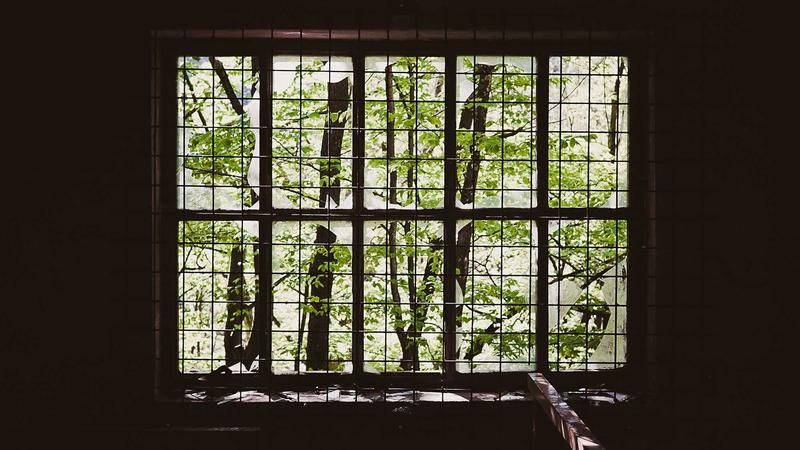 Ultrasonic skin care device