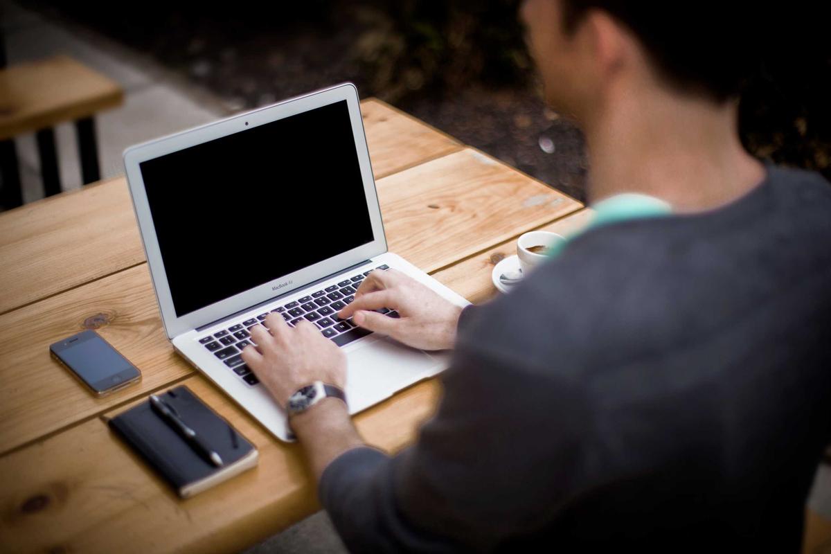 Most Profitable Online Business Models for Beginners: A Strategic Blueprint for Small Commodity Traders