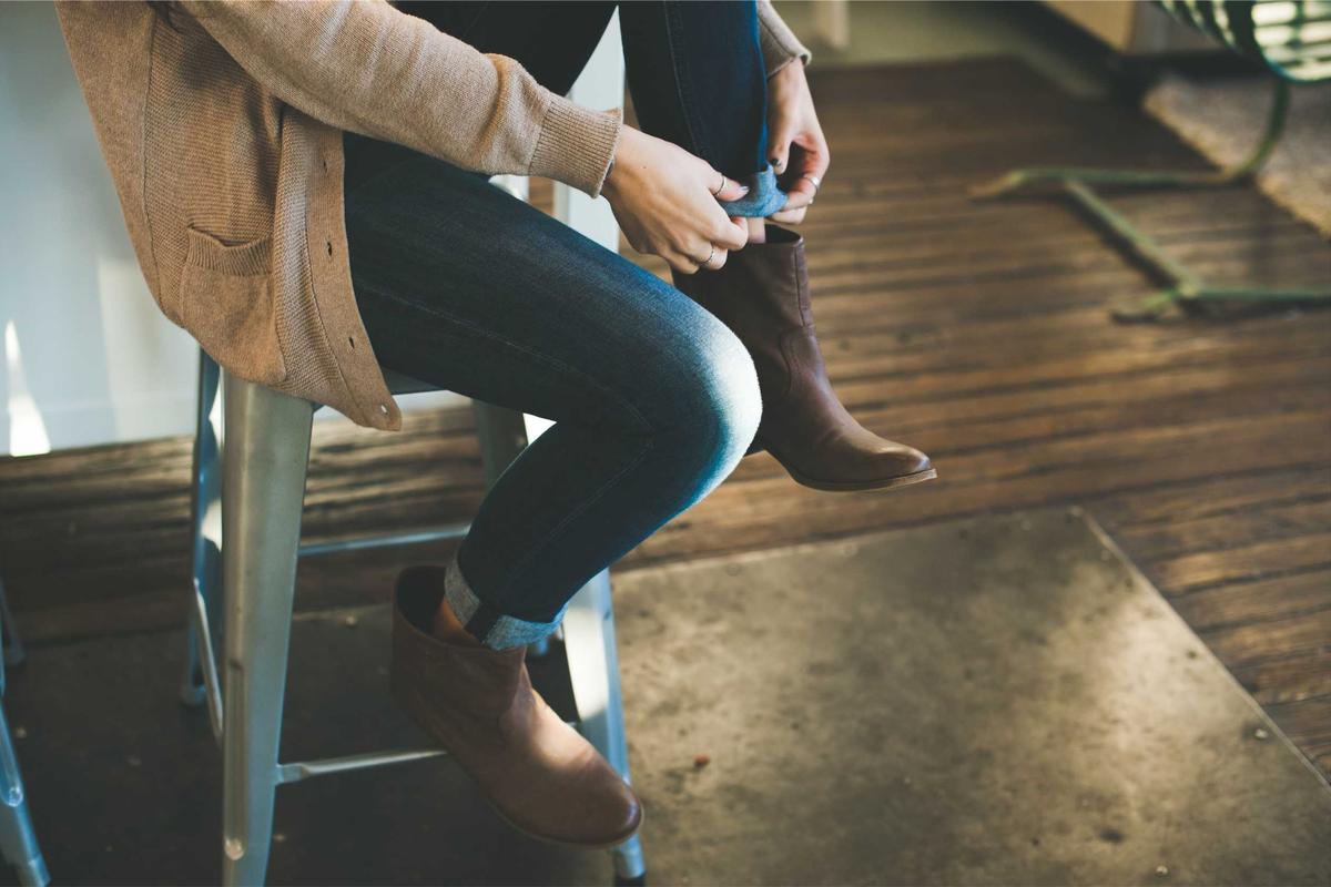 Side Hustle vs Full-Time Import Business: Which Income Strategy Wins for Small Traders?