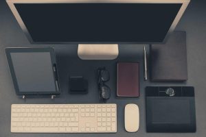 Dropshipping vs Wholesale: Which Fulfillment Model Generates Higher Margins for Small Importers